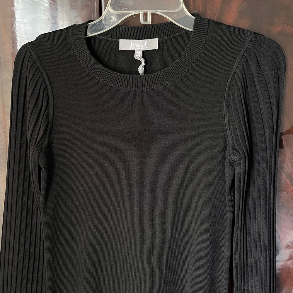 Marled Black Sweater with Long Ribbed Sleeves